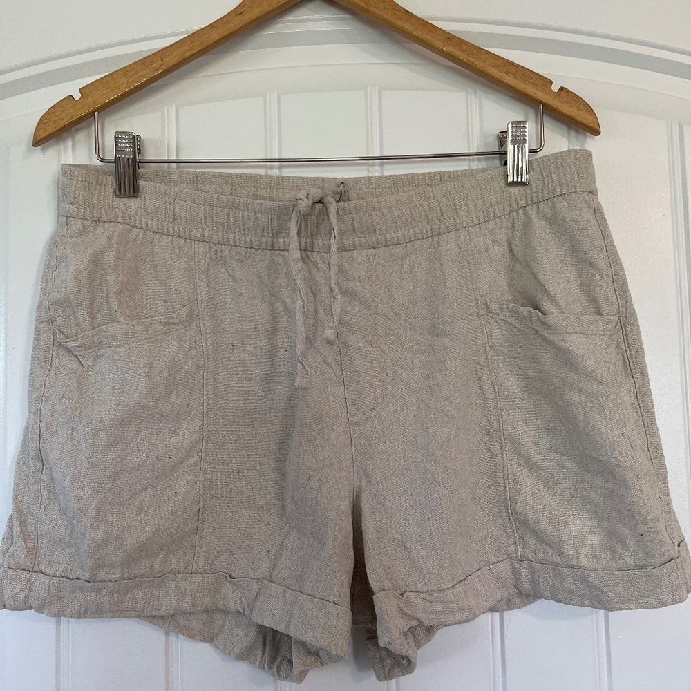 Old Navy Linen Blend pull on Shorts Size Medium